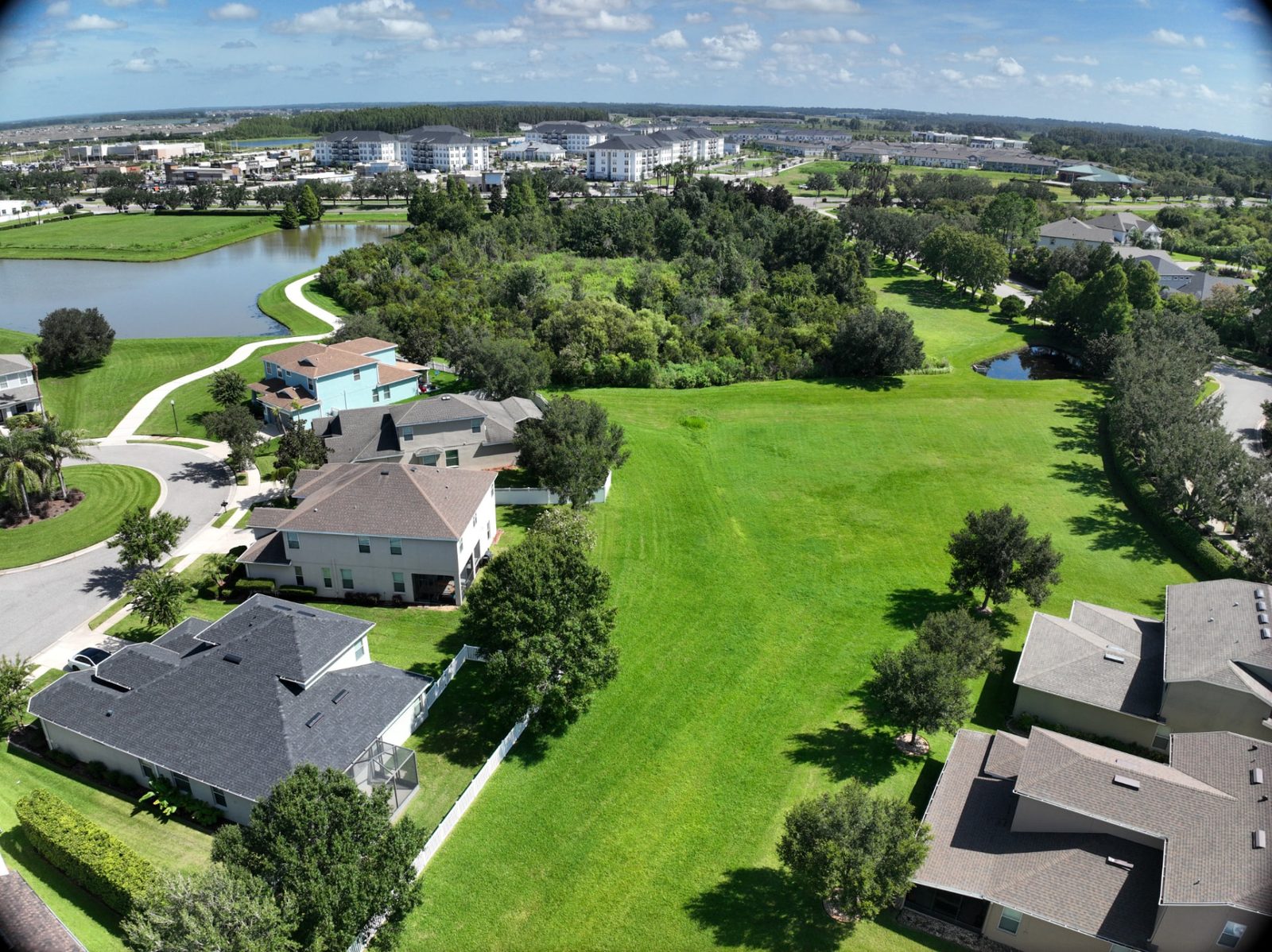 WaterGrass community homes green space and lakes in Wesley Chapel Florida